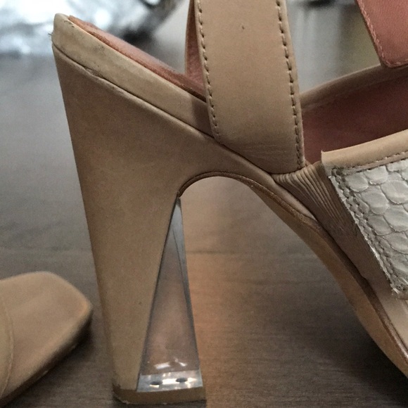 Sigerson Morrison Velcro Strap Sandal Lucite Heel - Picture 5 of 7